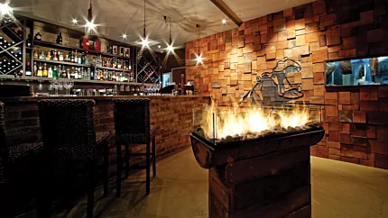 XS340 - Hippo Creek African Grill