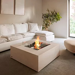 テーブルとしてもお使い頂けるデザイン。
屋内/屋外どちらでもインテリアに合わせて設置することができます
【モデル】BASE40
.
詳細...